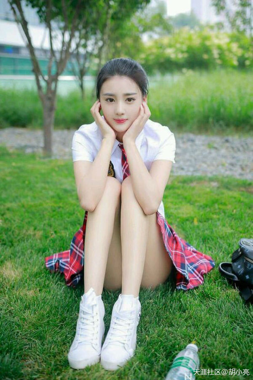 苏炳添百米热身赛轻松晋级决赛，苏炳添百米比赛