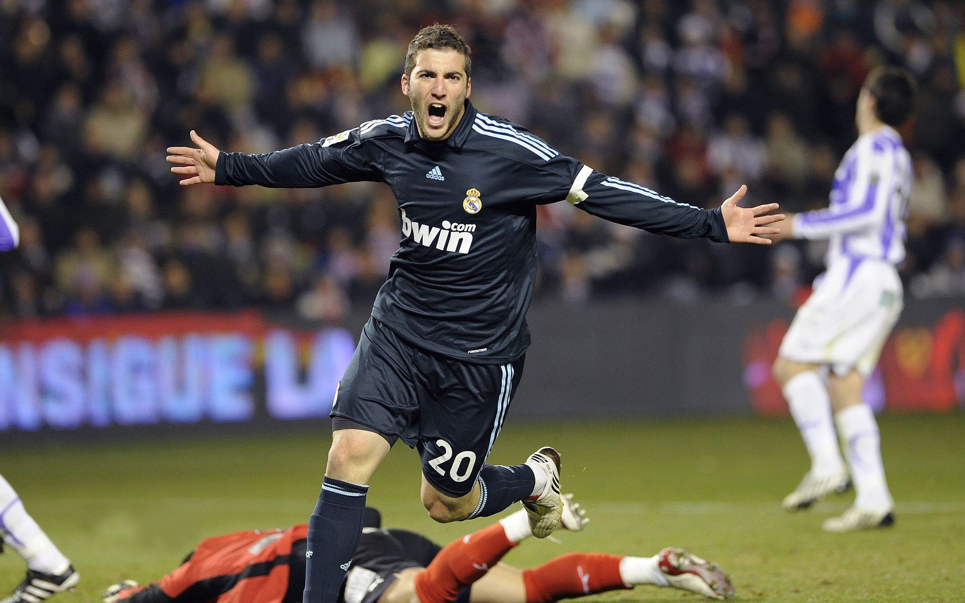 西甲攻防精彩对决:激情四溢,精彩纷呈!,西甲锦集